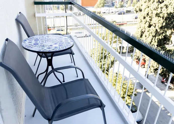 Comfort Sunny Hub With 2 Bdr